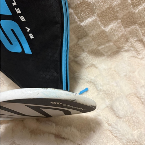 Selkirk Black and white paddle with case. - Picture 4 of 7